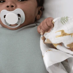 Aden +anais™ Musslin Knuffeldoekje 2-Pack Tanzanie 7 Aden +anais™ Musslin Knuffeldoekje 2-Pack Tanzanie -Kinderspeelgoed aden anais musslin knuffeldoekje 2 pack tanzanie a410160 3