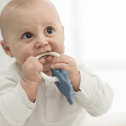 Kinderspeelgoed -Kinderspeelgoed nattou verkoelende bijtring blauw a309557 1
